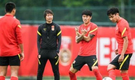 kaiyun-俱乐部和国家队间执教切换，弗利克是李铁好榜样！