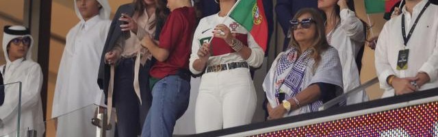 云开体育-C罗女友喷桑托斯：他换你上场 你改变一切 可晚了